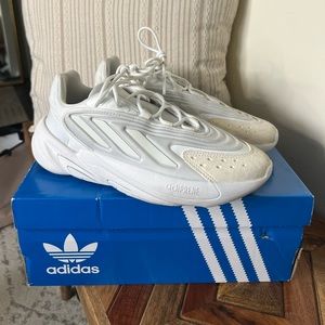Adidas Ozelia White